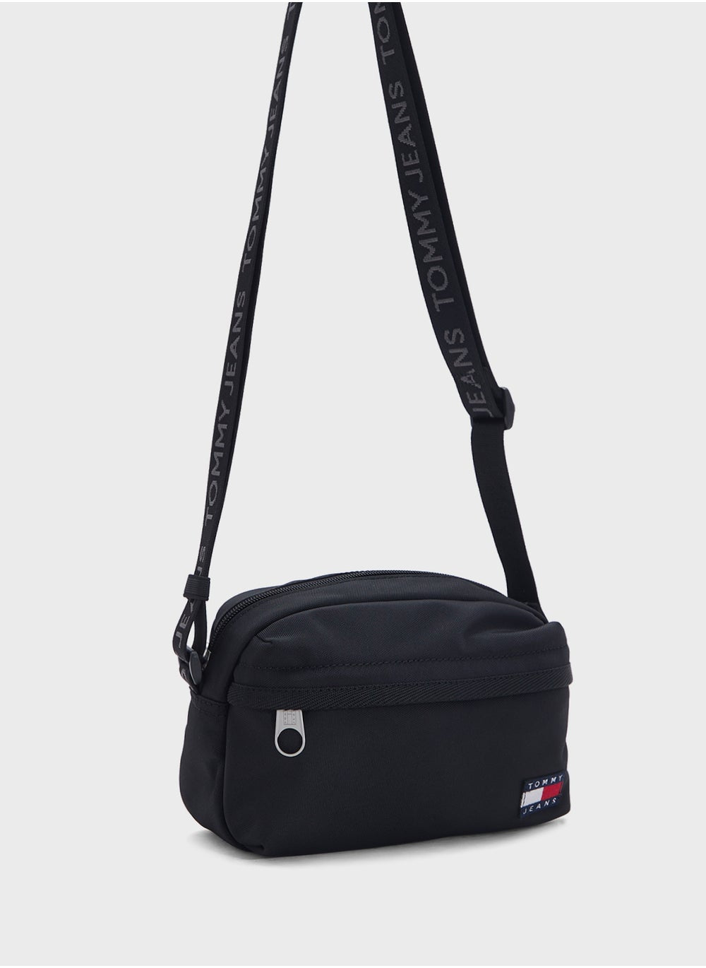 buy-tommy-jeans-essential-daily-crossbody-bag_m78
