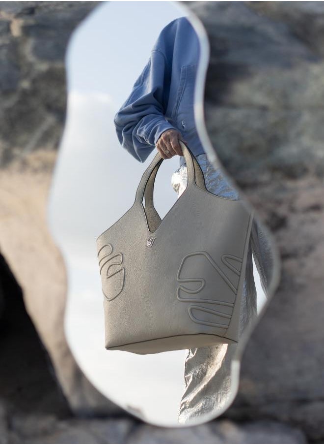 buy-veganologie-maze-tote-bag-in-white-made-from-18-recycled-bottles_xd9