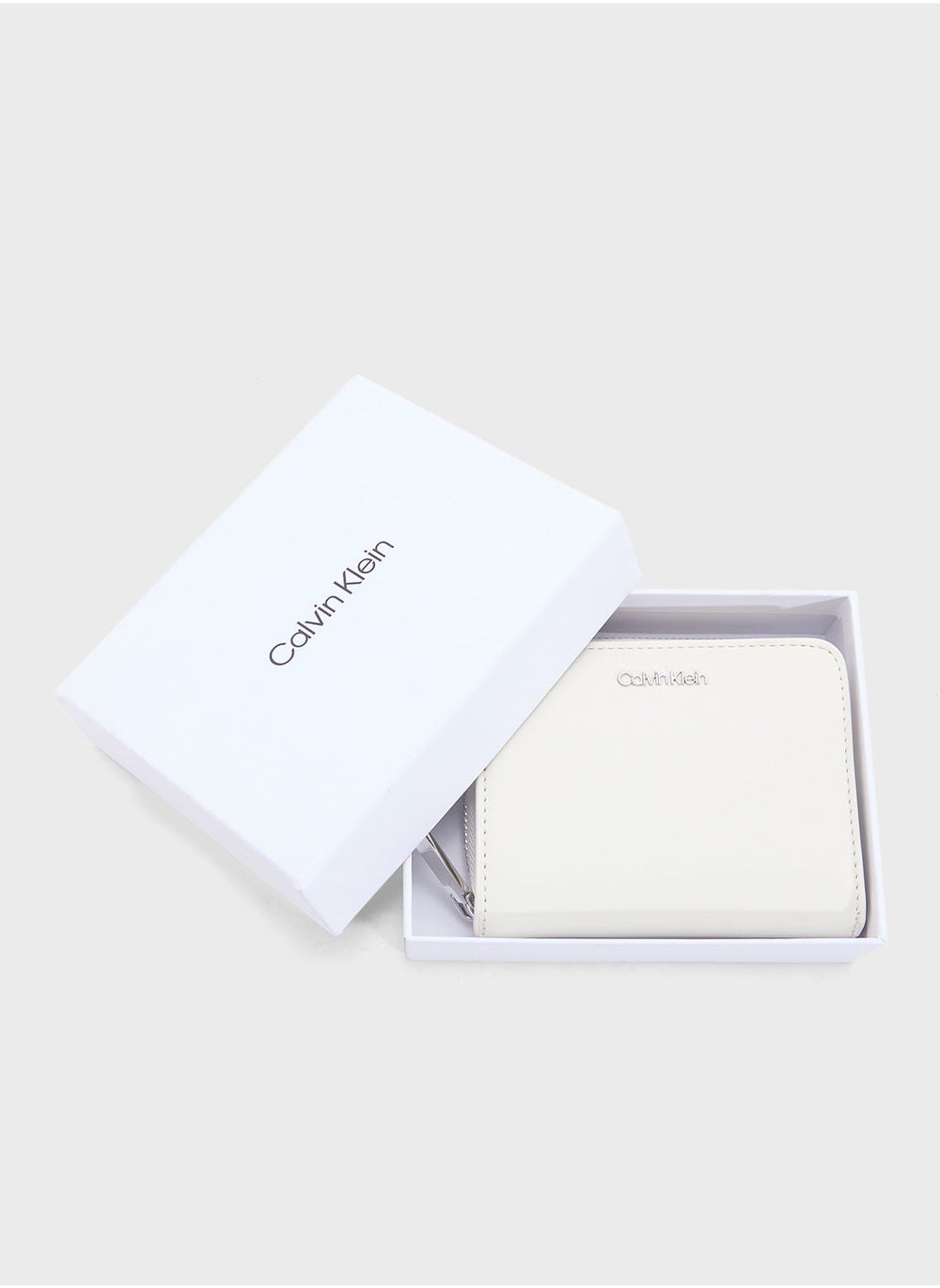 buy-calvin-klein-medium-zip-wallet_cal