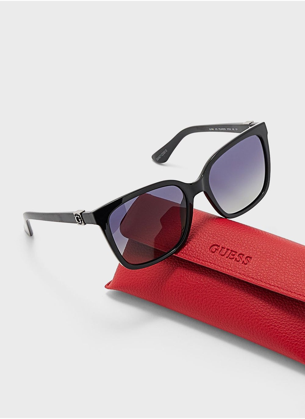 buy-guess-wayfarers-sunglasses_cas