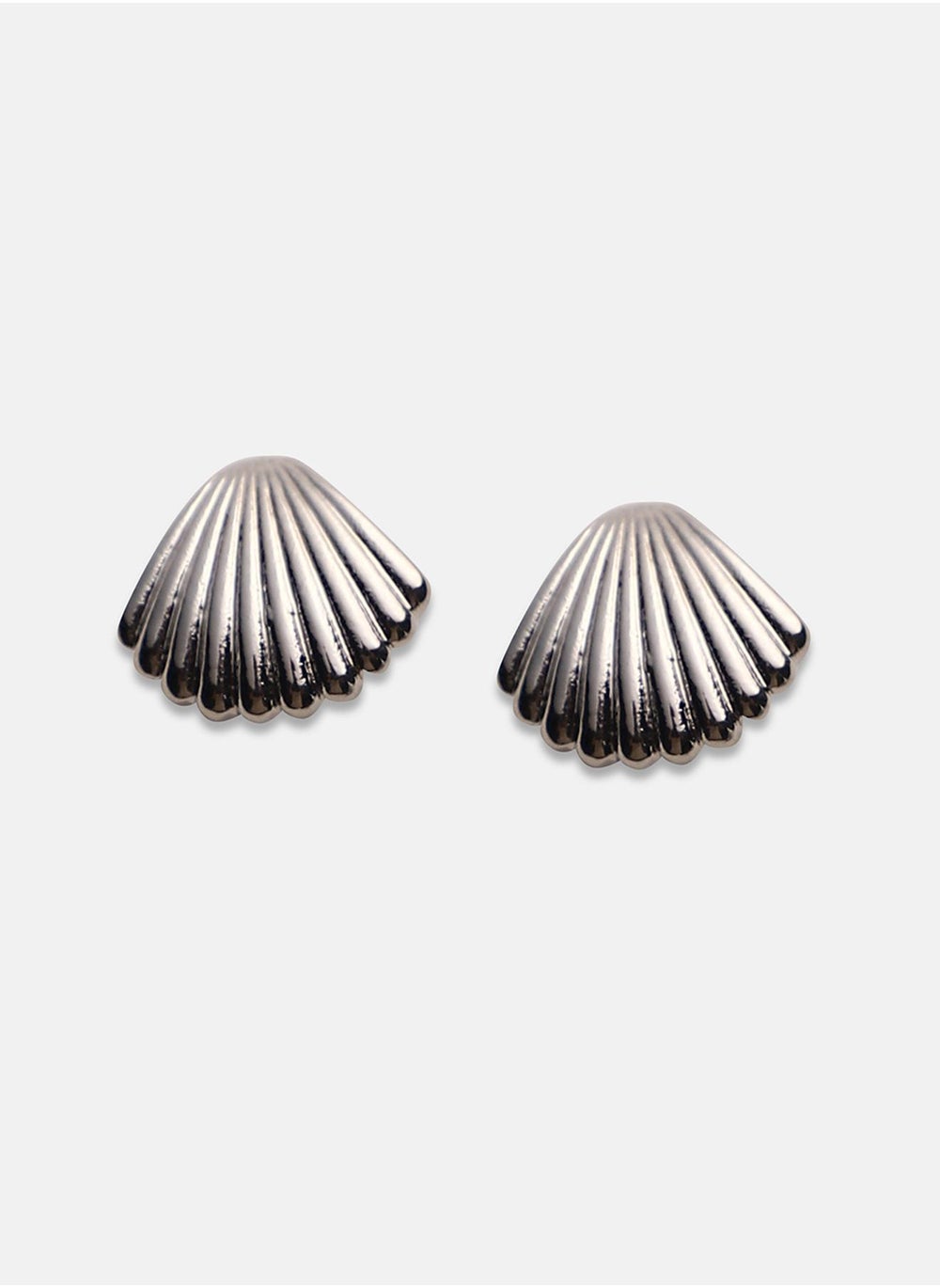buy-sohi-seashell-stud-earrings_ejp