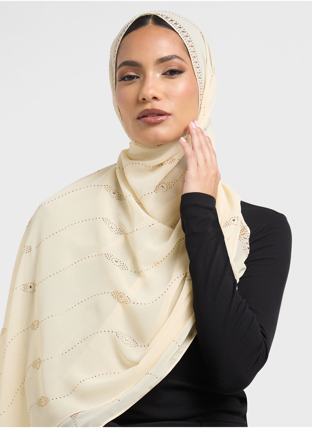 buy-khizana-embellished-wavy-pattern-long-hijab-scarf_6a2