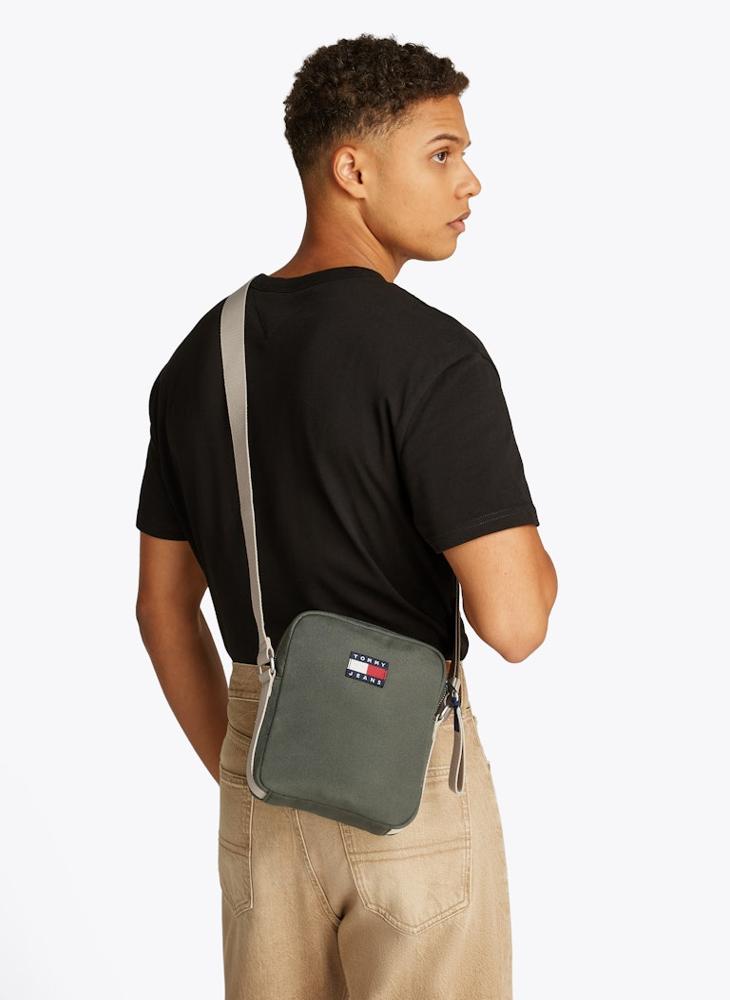 buy-tommy-jeans-retro-reporter-bag_iiz