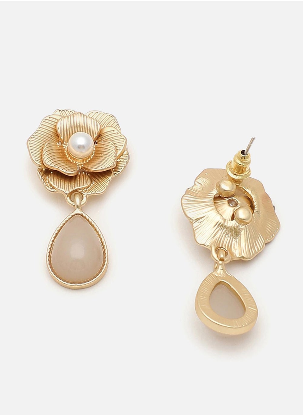 buy-sohi-party-drop-earrings_n0q
