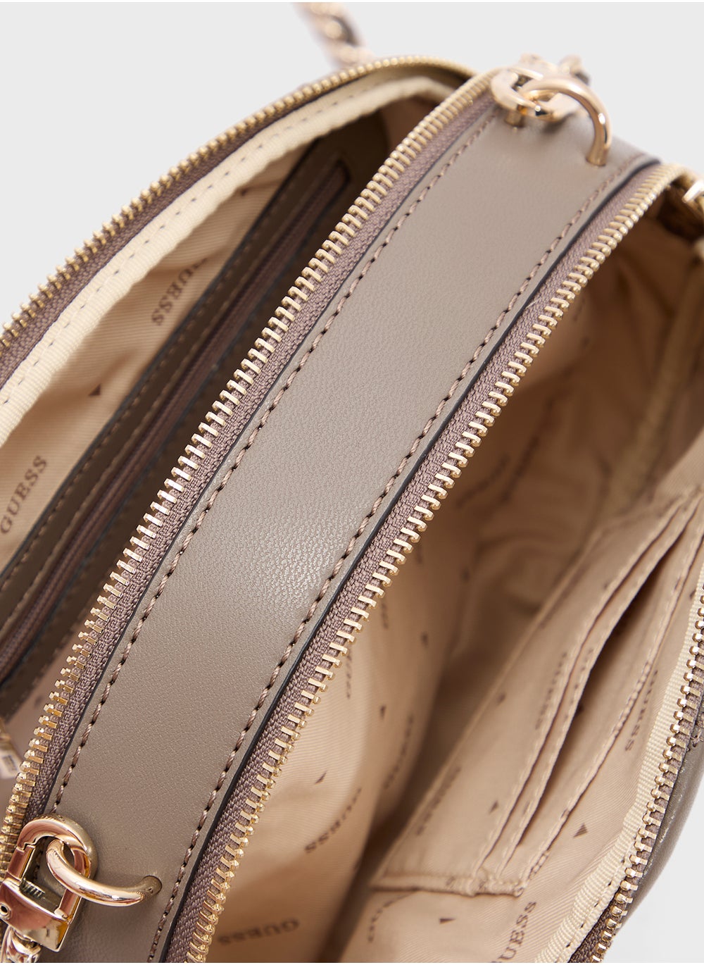 buy-guess-tamsin-double-zip-crossbody_uk8