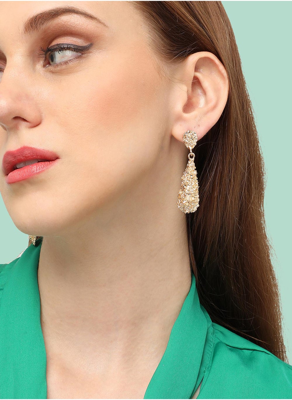 buy-sohi-party-drop-earrings_fz5