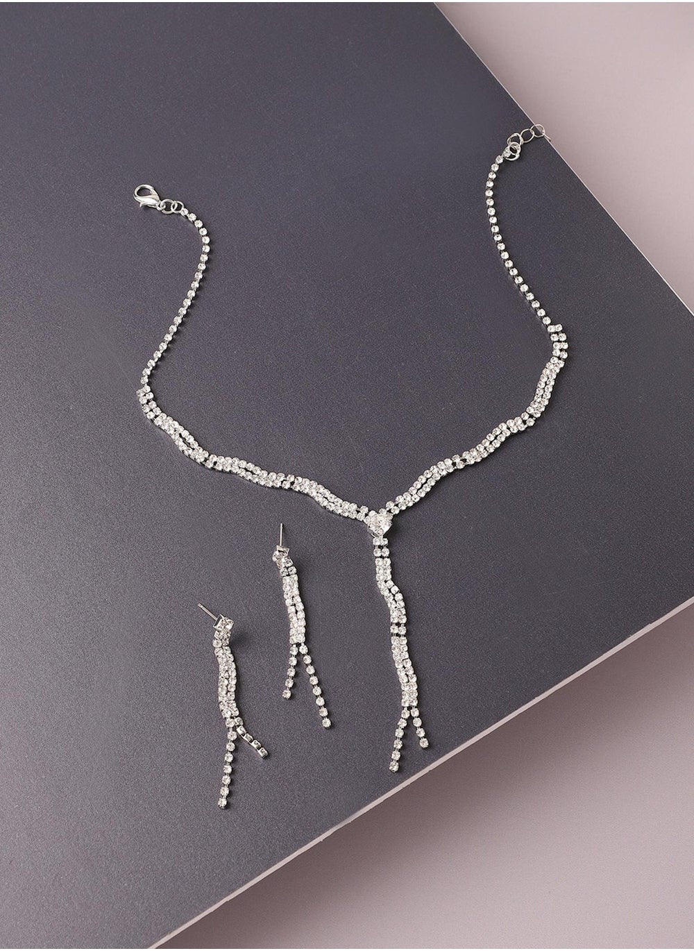 buy-sohi-party-jewellery-set_ofu