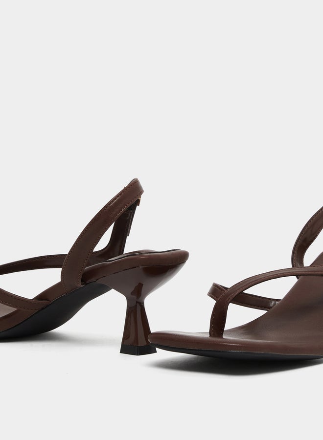 buy-styli-styli-brown-kitten-heel-thong-sandals_2tn