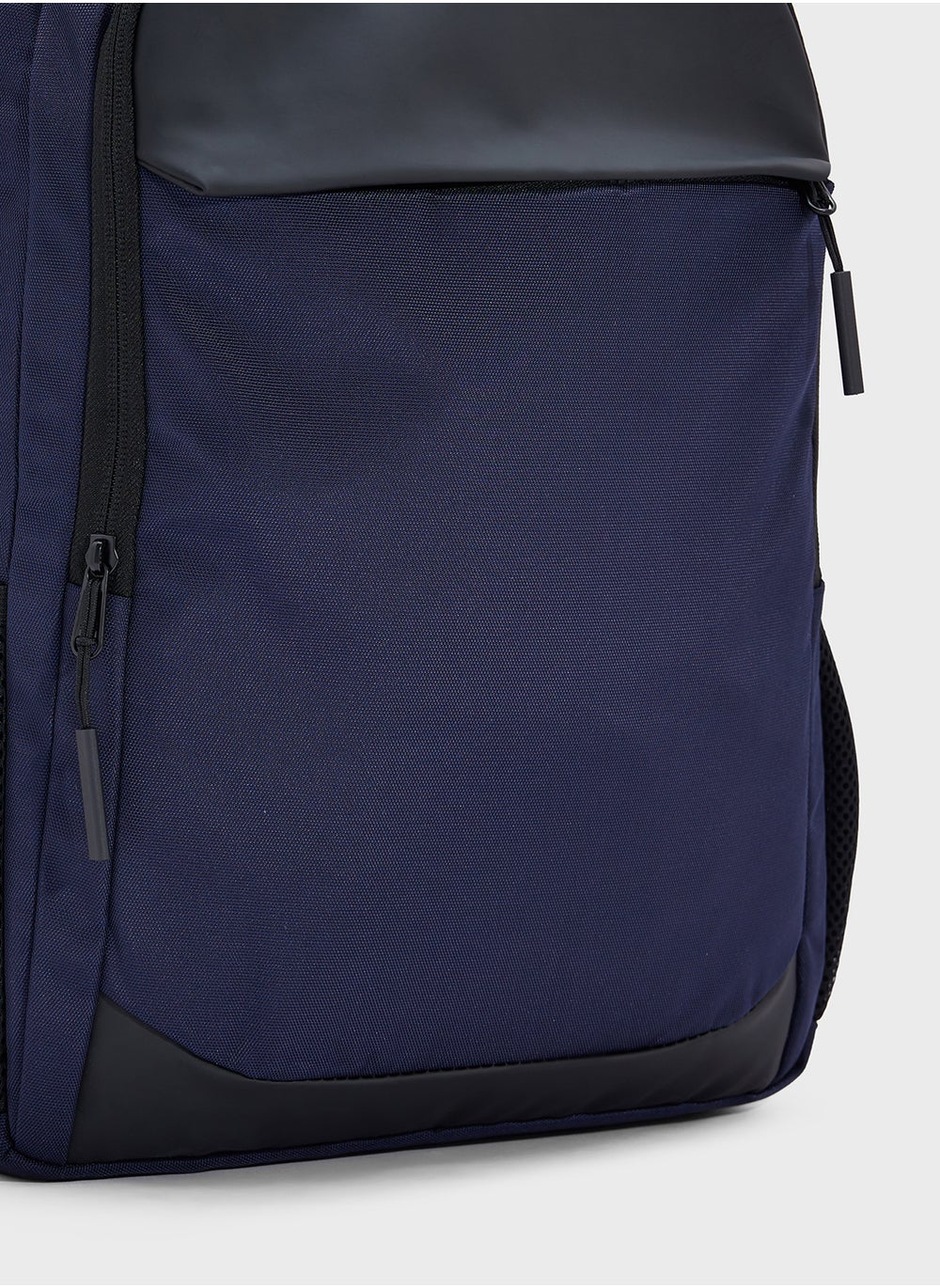 buy-seventy-five-padded-ventilation-back-support-casual-backpack_afz