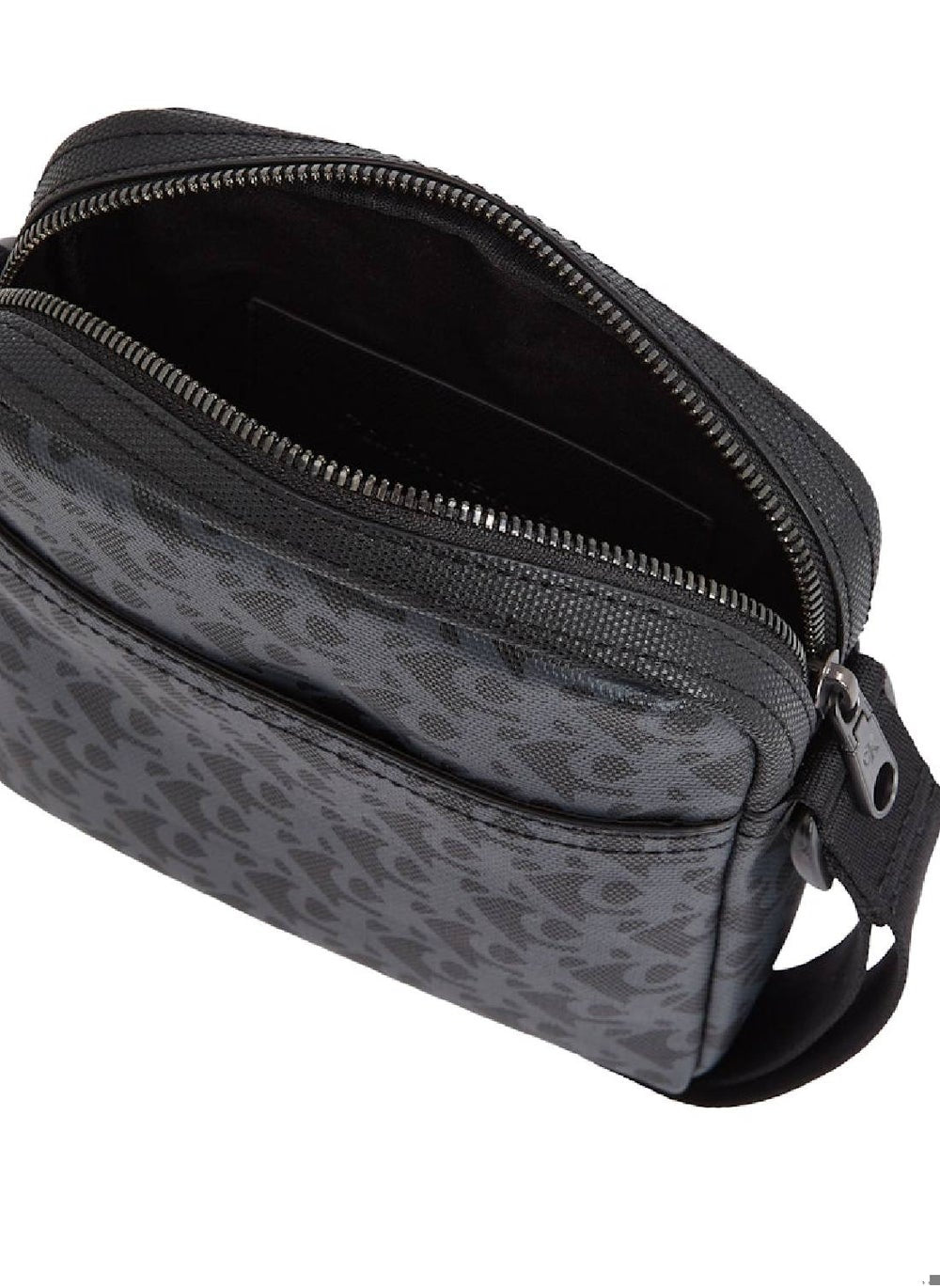 buy-calvin-klein-jeans-matte-reporter-bag_ltn