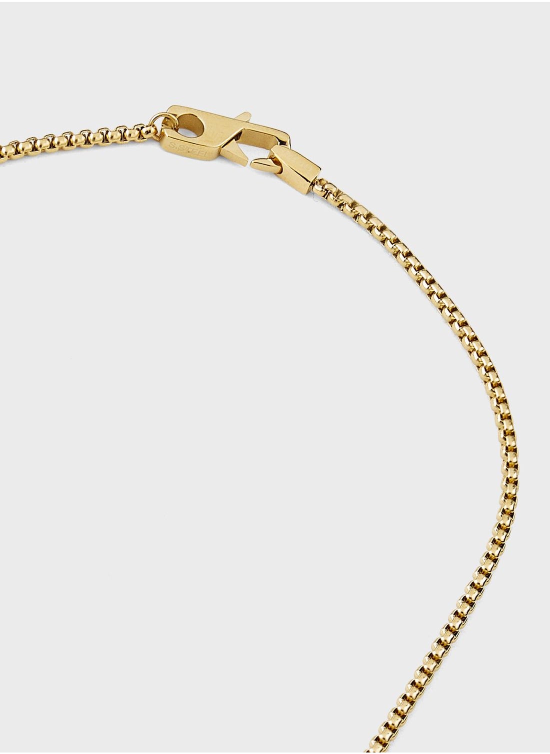 buy-guess-logo-tag-necklace_s3n