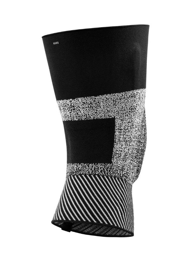 buy-cep-cep-max-support-knee-sleeve-black-white-unisex_l14