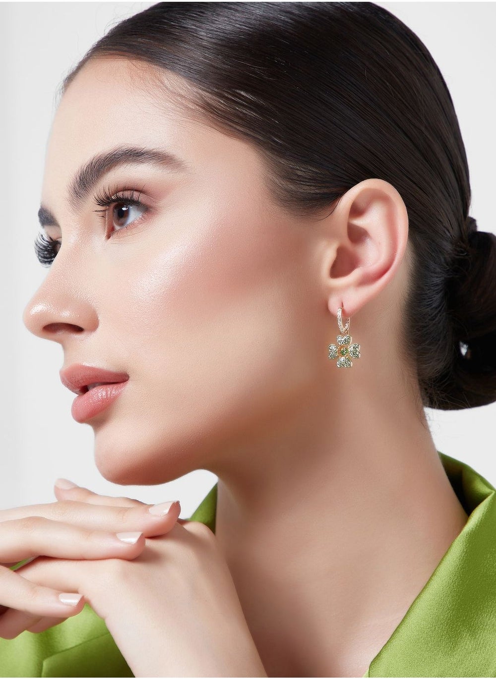 buy-swarovski-idyllia-hoop-earring_kg7