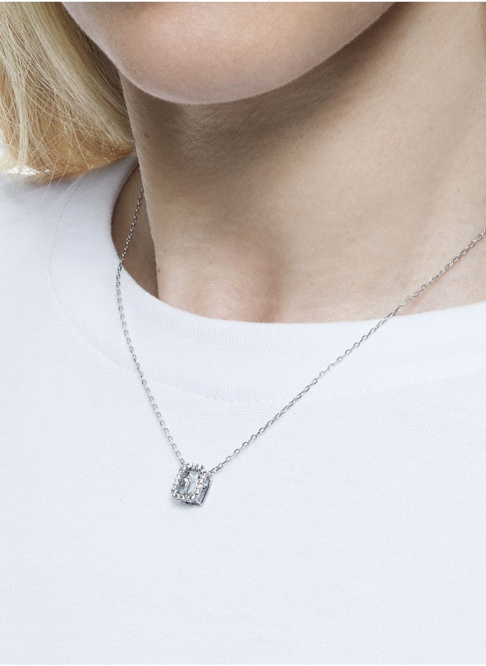 buy-swarovski-millenia-square-necklace_8o3