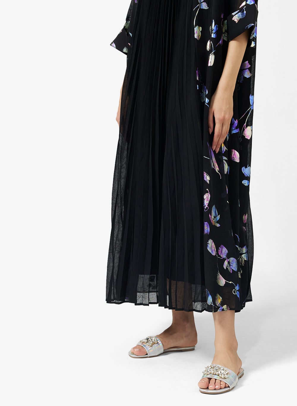 buy-khizana-flat-sandals_4bp