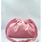 حقيبة الماكياج SB Pink Velvet برباط سحب أنيق