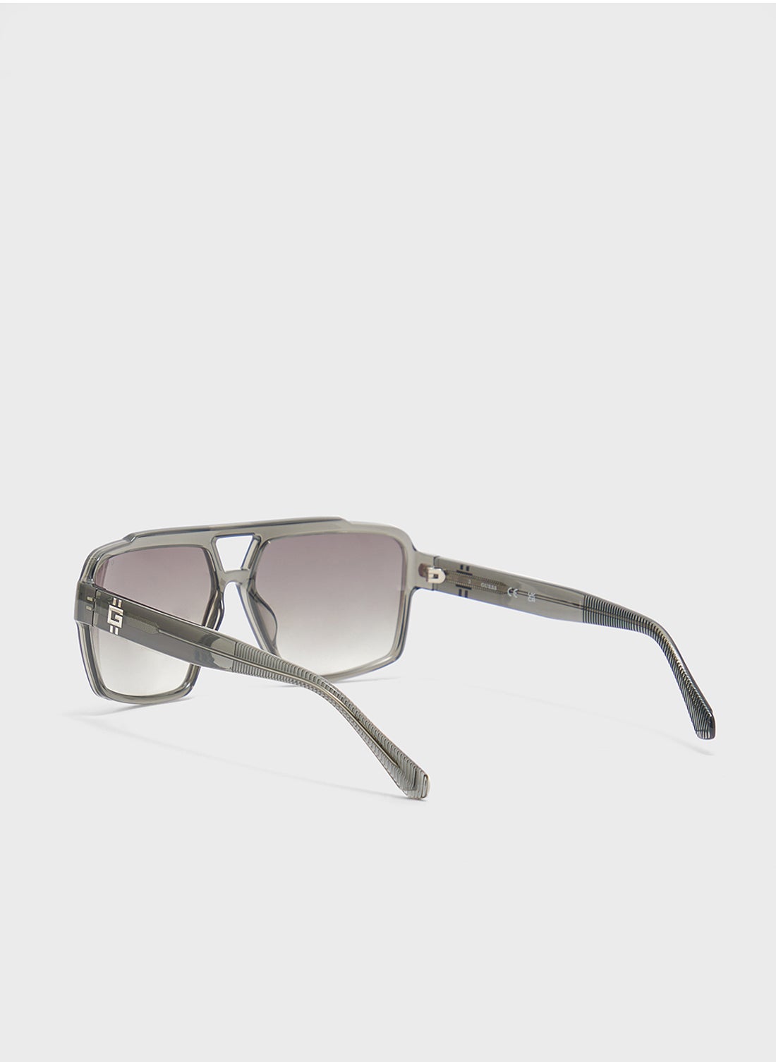 buy-guess-gu0022320b61-wayfarers-sunglasses_8fo