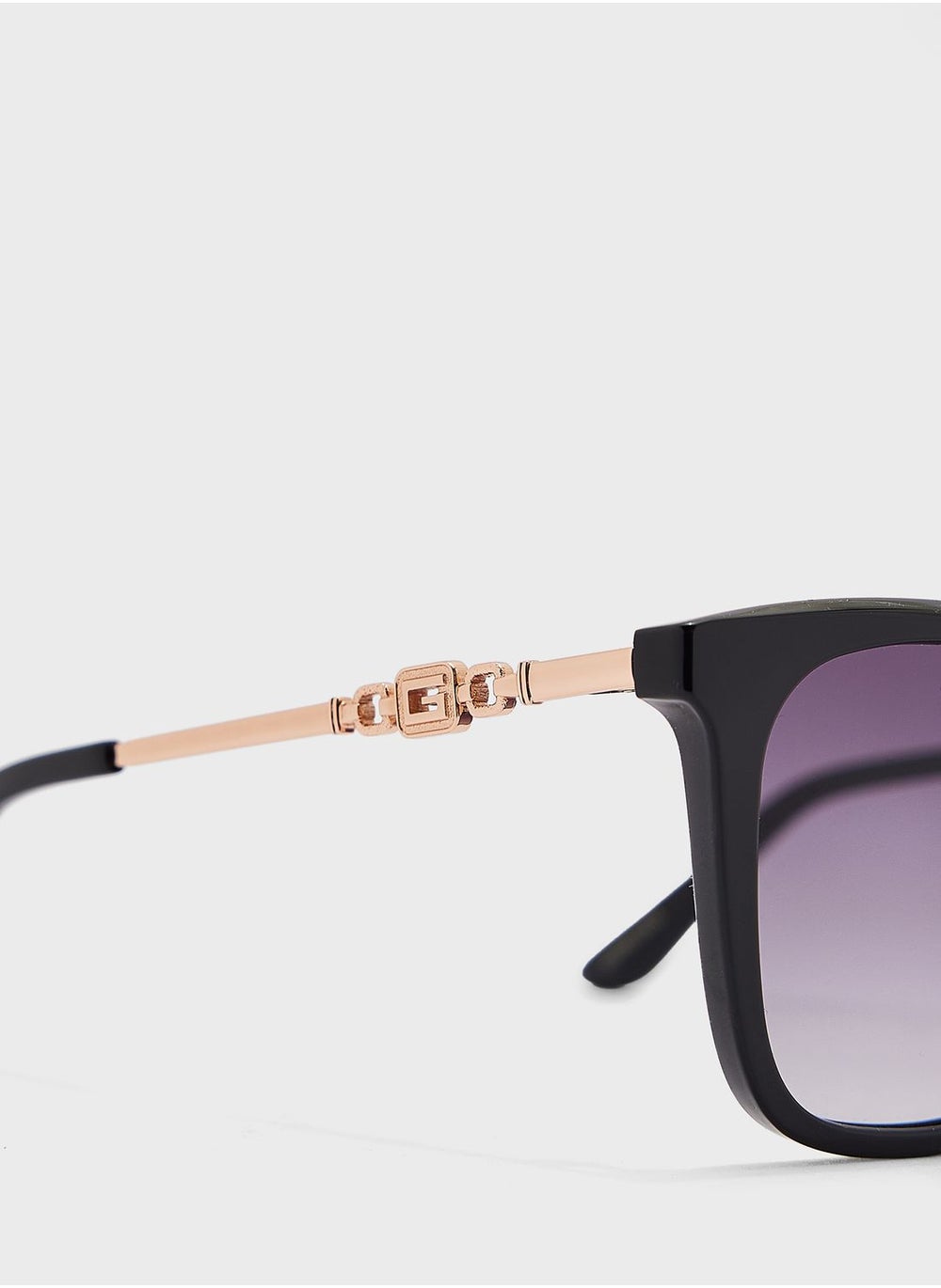 buy-guess-injected-shaped-sunglasses_0wi