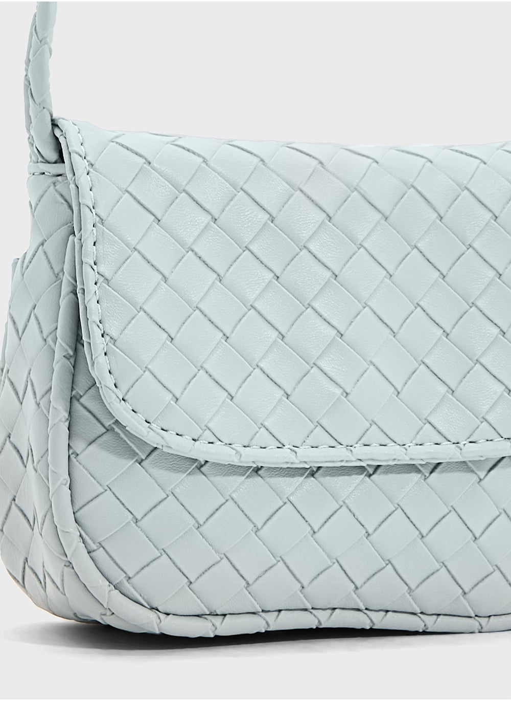 buy-ella-woven-crossbody-bag_a0u