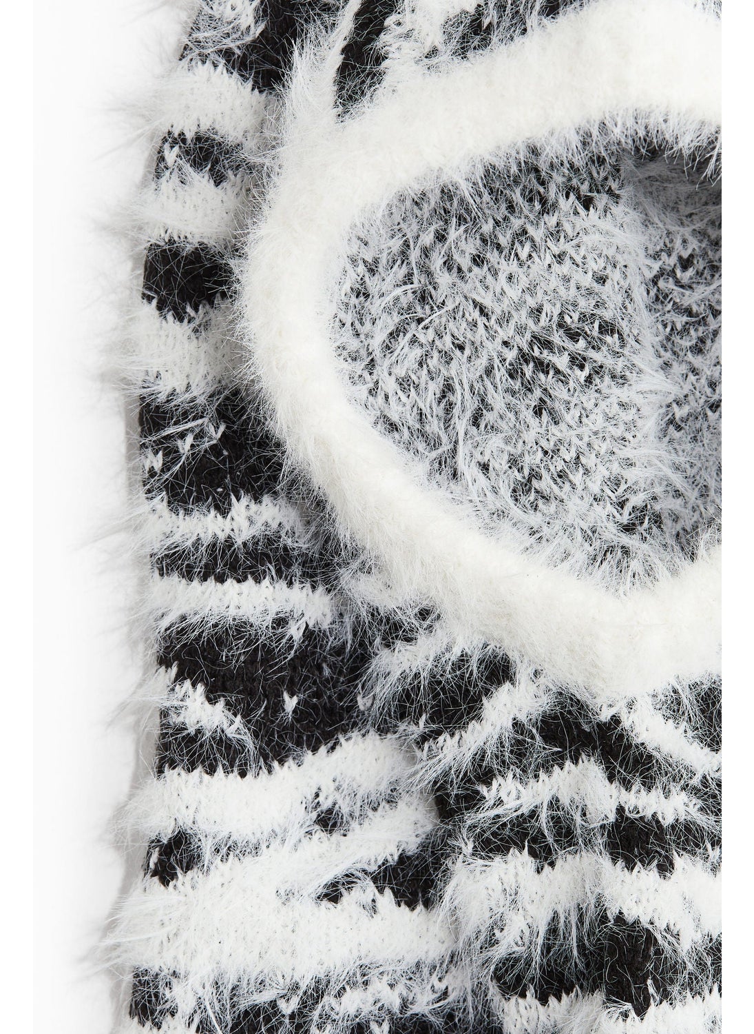 buy-h-m-fluffy-knit-balaclava_eym