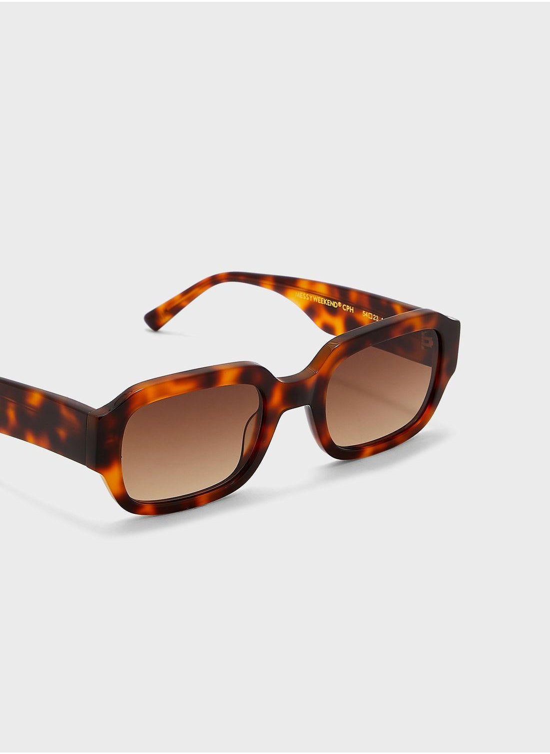 buy-messyweekend-downey-shape-sunglasses_dr9