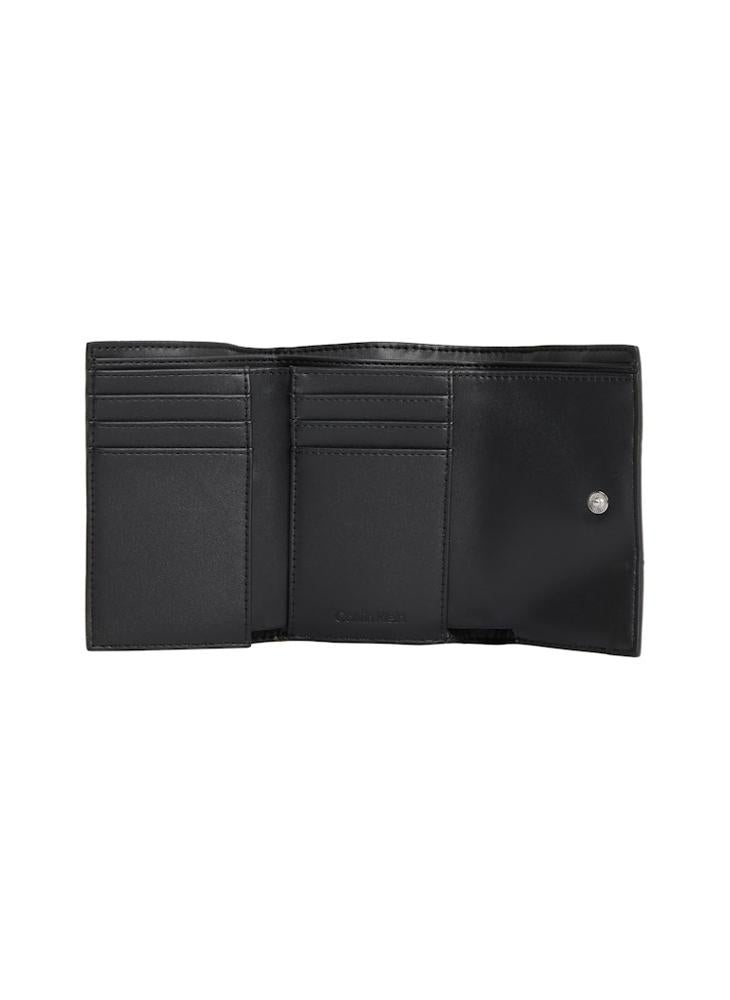 buy-calvin-klein-small-trifold-wallet_beg