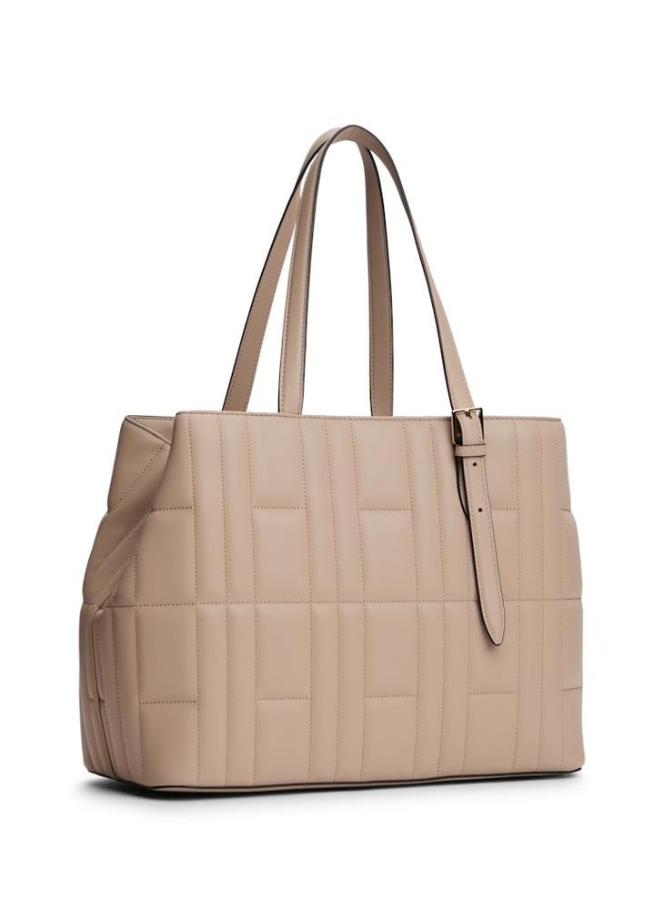 buy-tommy-hilfiger-logo-detailed-zip-through-tote_vop