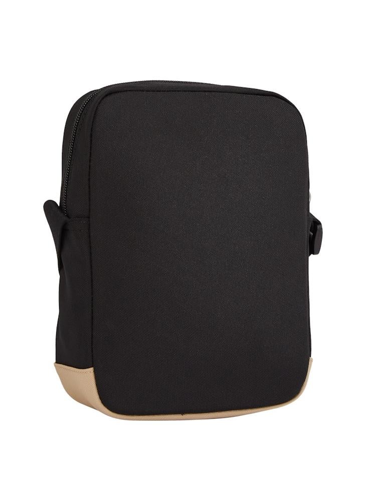 buy-tommy-jeans-essential-daily-reporter-bag_u2y