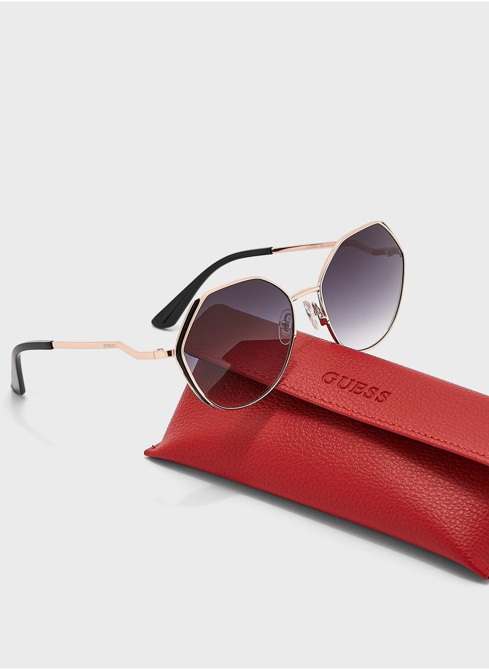 buy-guess-oversized-sunglasses_ome