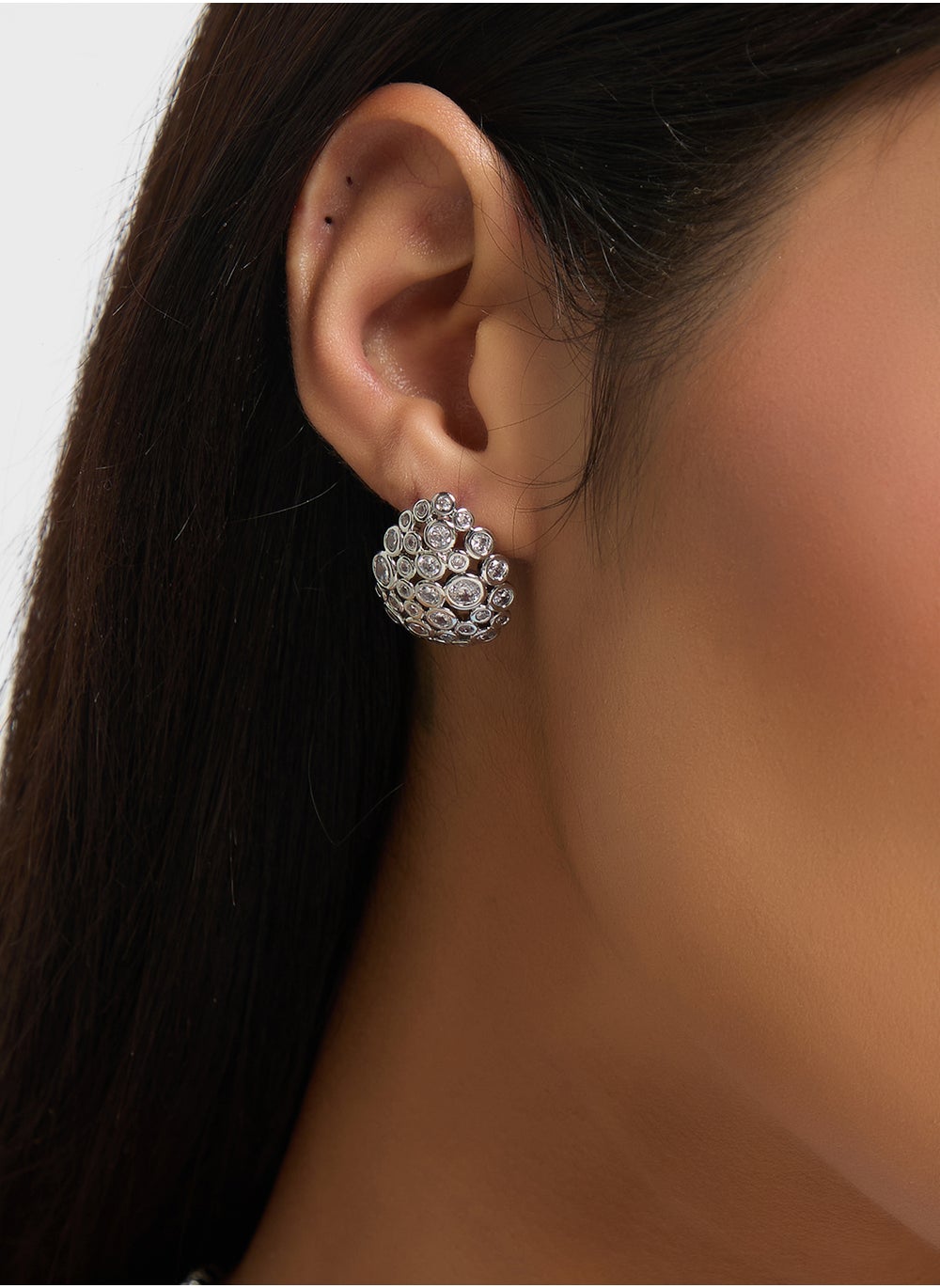 buy-ella-limited-edition-by-namshi-dimante-hoop-earrings_9x8