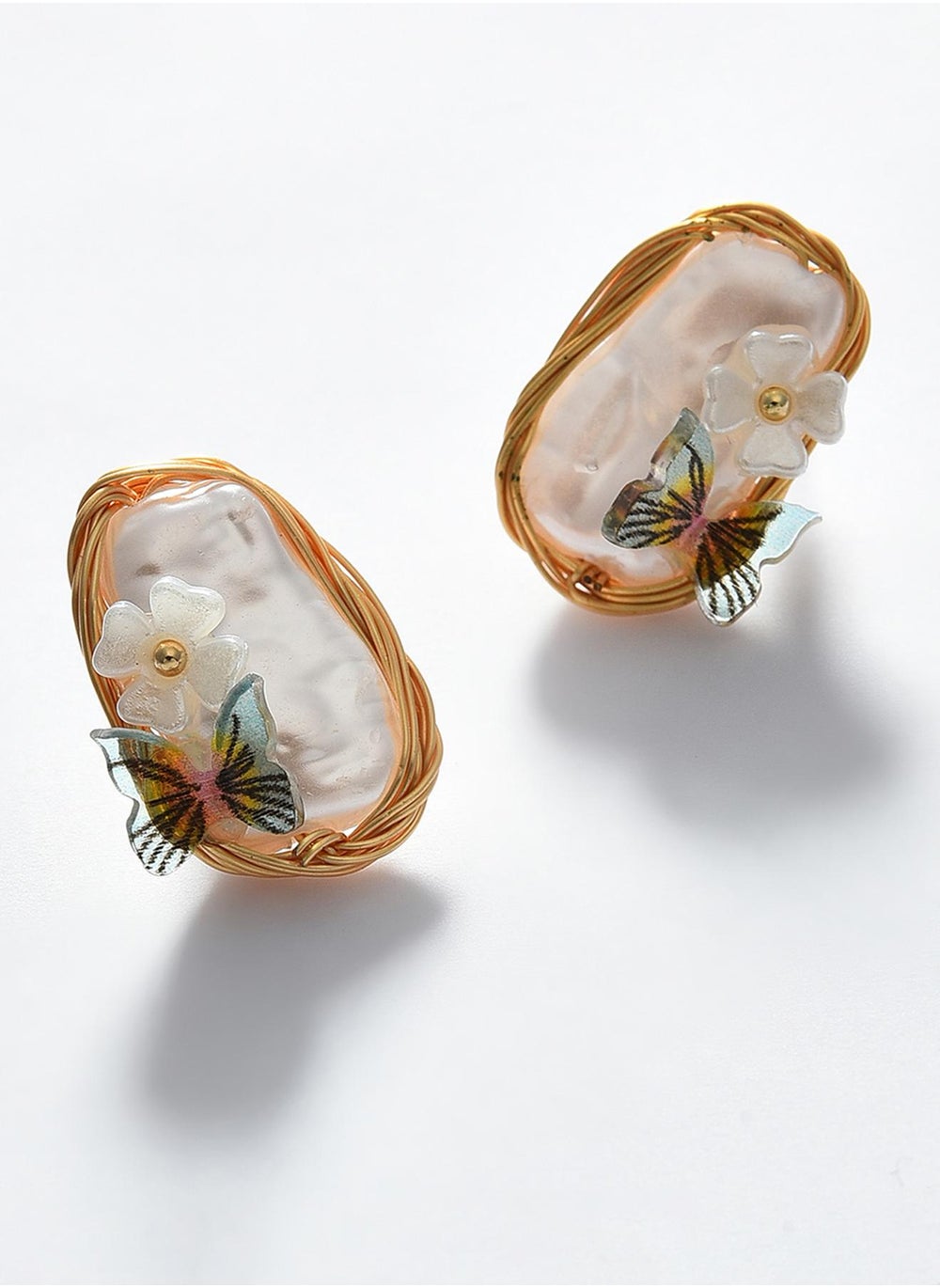 buy-sohi-butterfly-shaped-stud-earring_d27