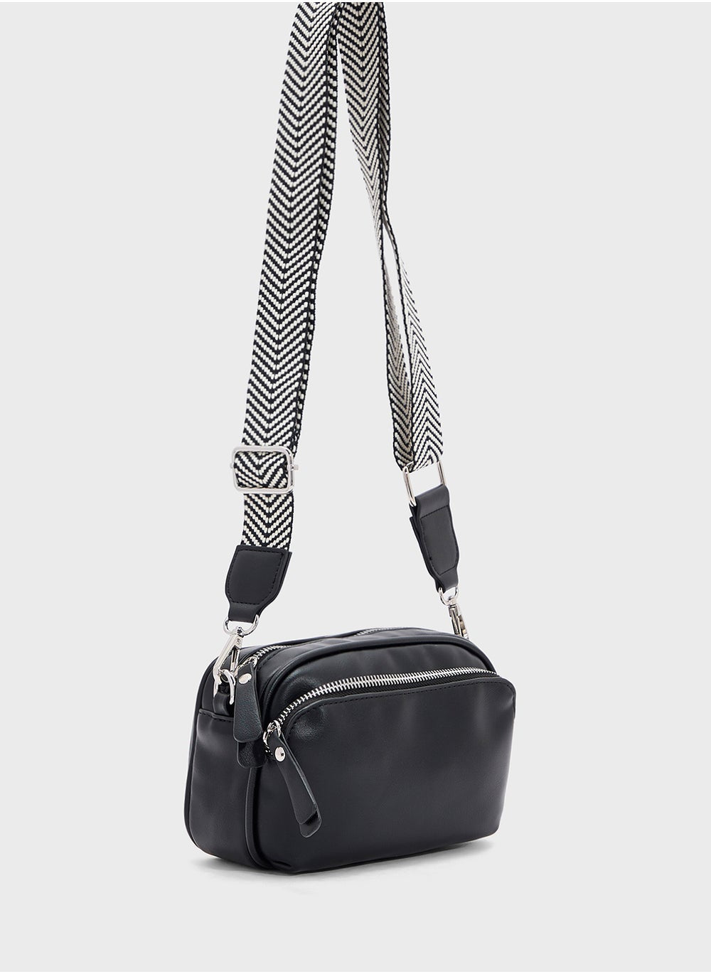 buy-ginger-multi-pocket-crossbody-with-2-straps_fij
