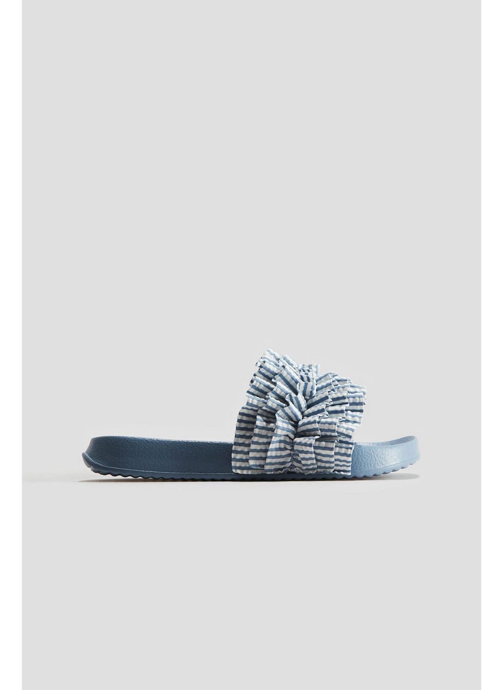 buy-h-m-pool-shoes_5ca