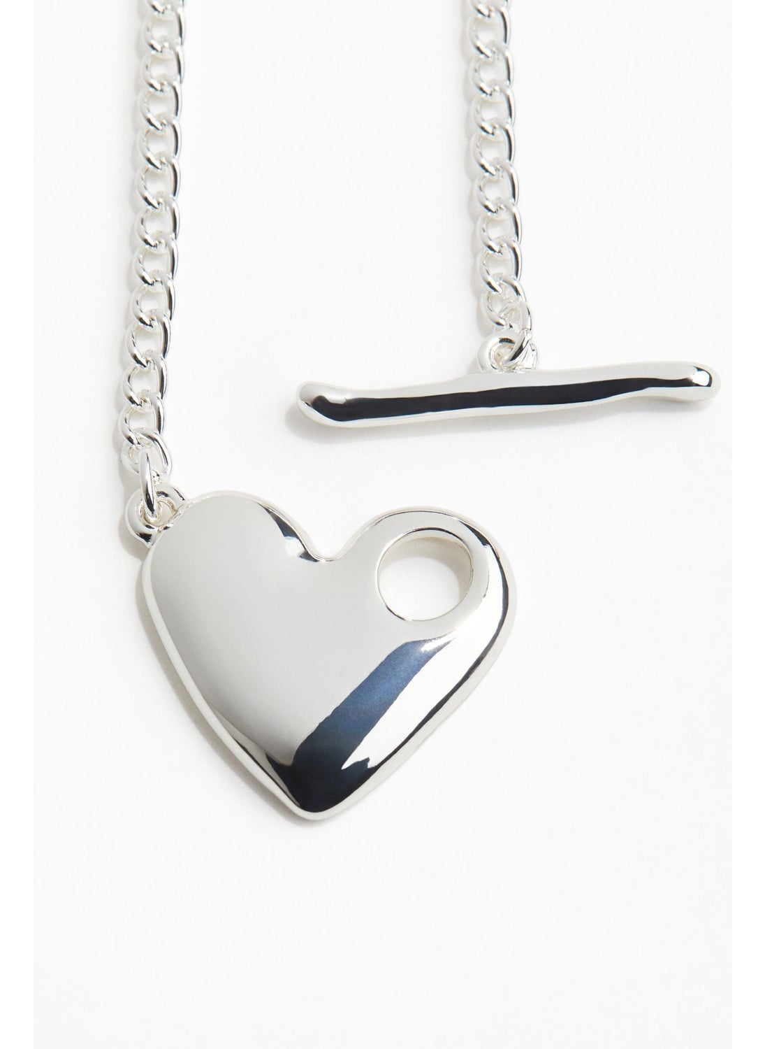 buy-h-m-heart-pendant-necklace_hxe