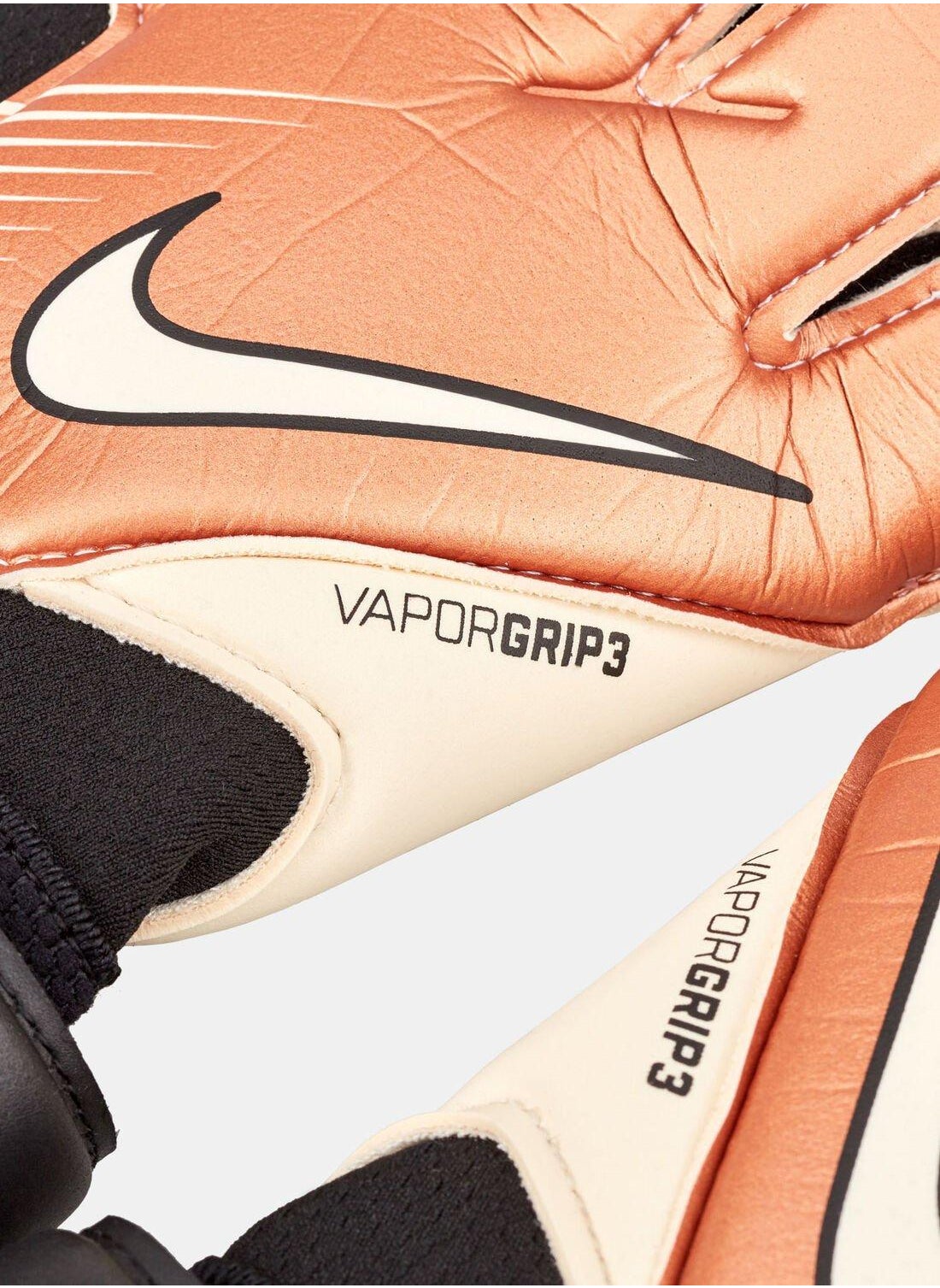 buy-nike-men-s-goalkeeper-vapor-grip3-football-gloves_pk8