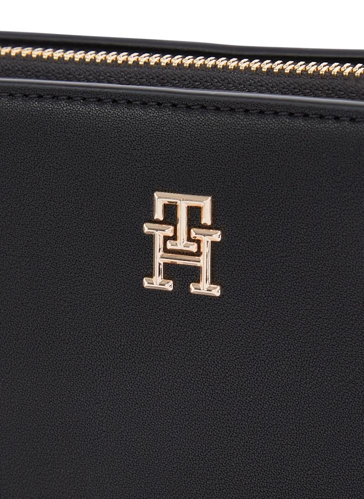 buy-tommy-hilfiger-logotape-camera-bag_j96