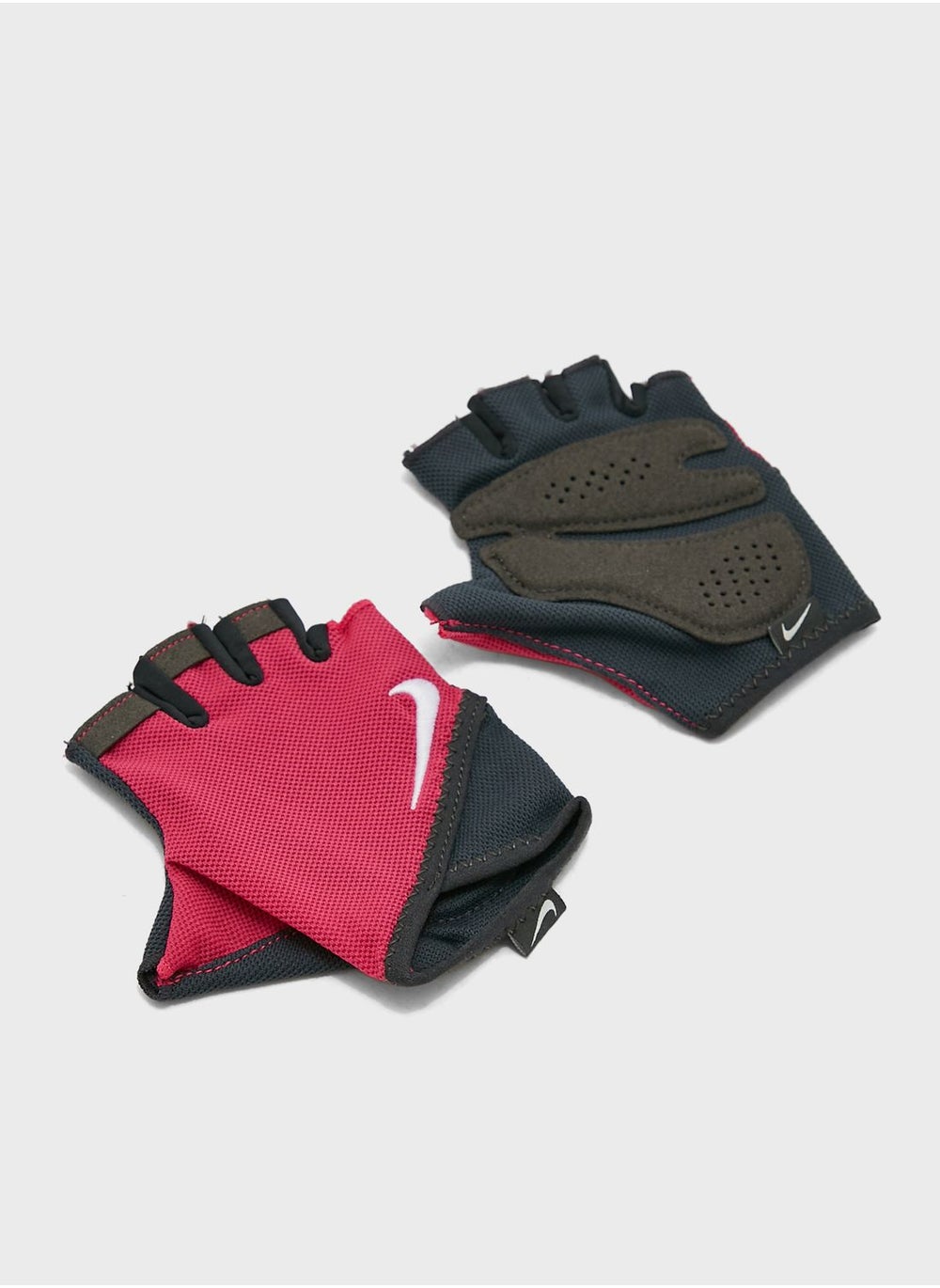 buy-nike-essential-logo-gloves_uax