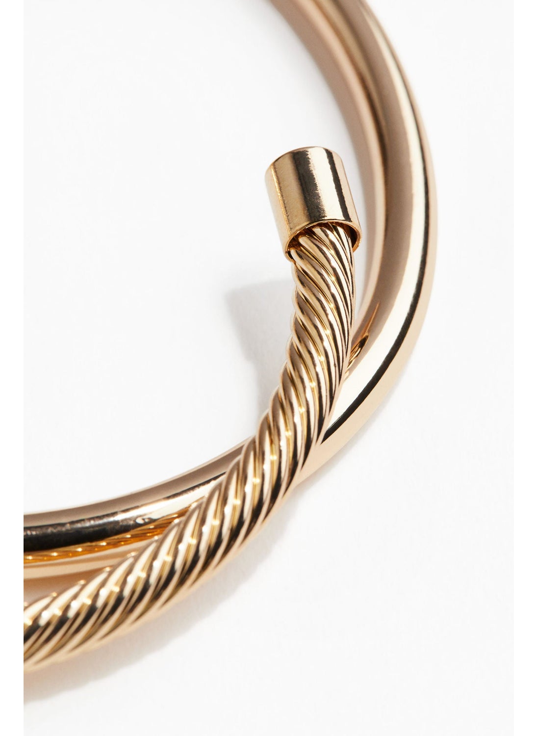 buy-h-m-2-pack-cuff-bracelets_dyr