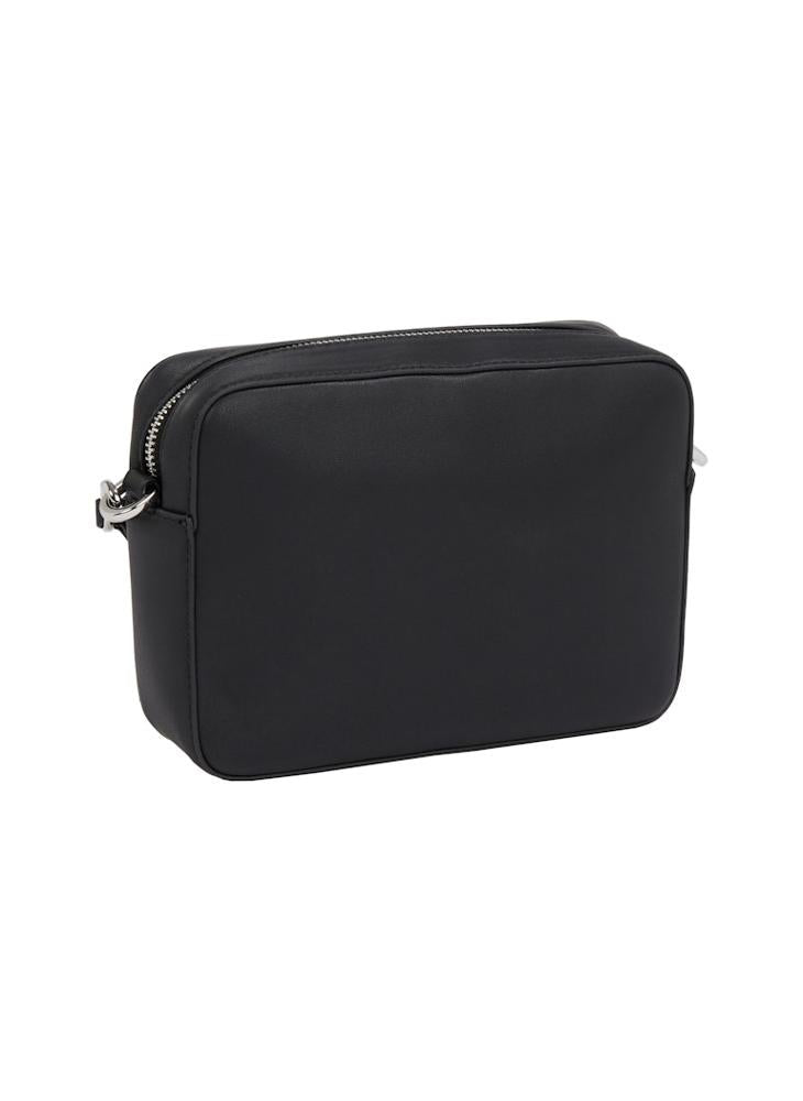 buy-calvin-klein-jeans-small-camera-bag_zyn