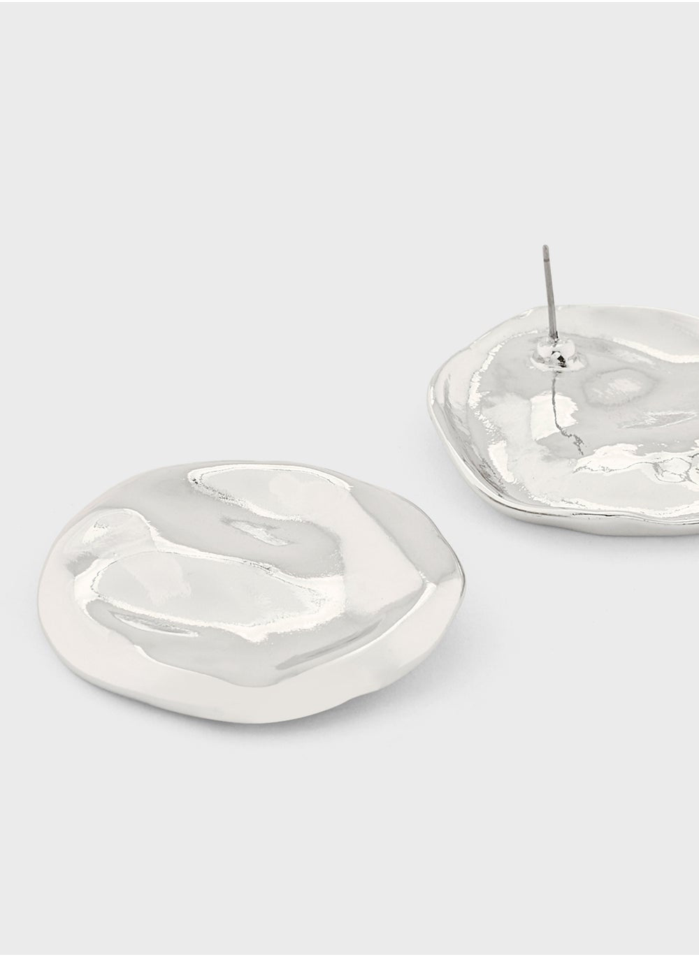 buy-ella-molten-stud-earrings_5nw