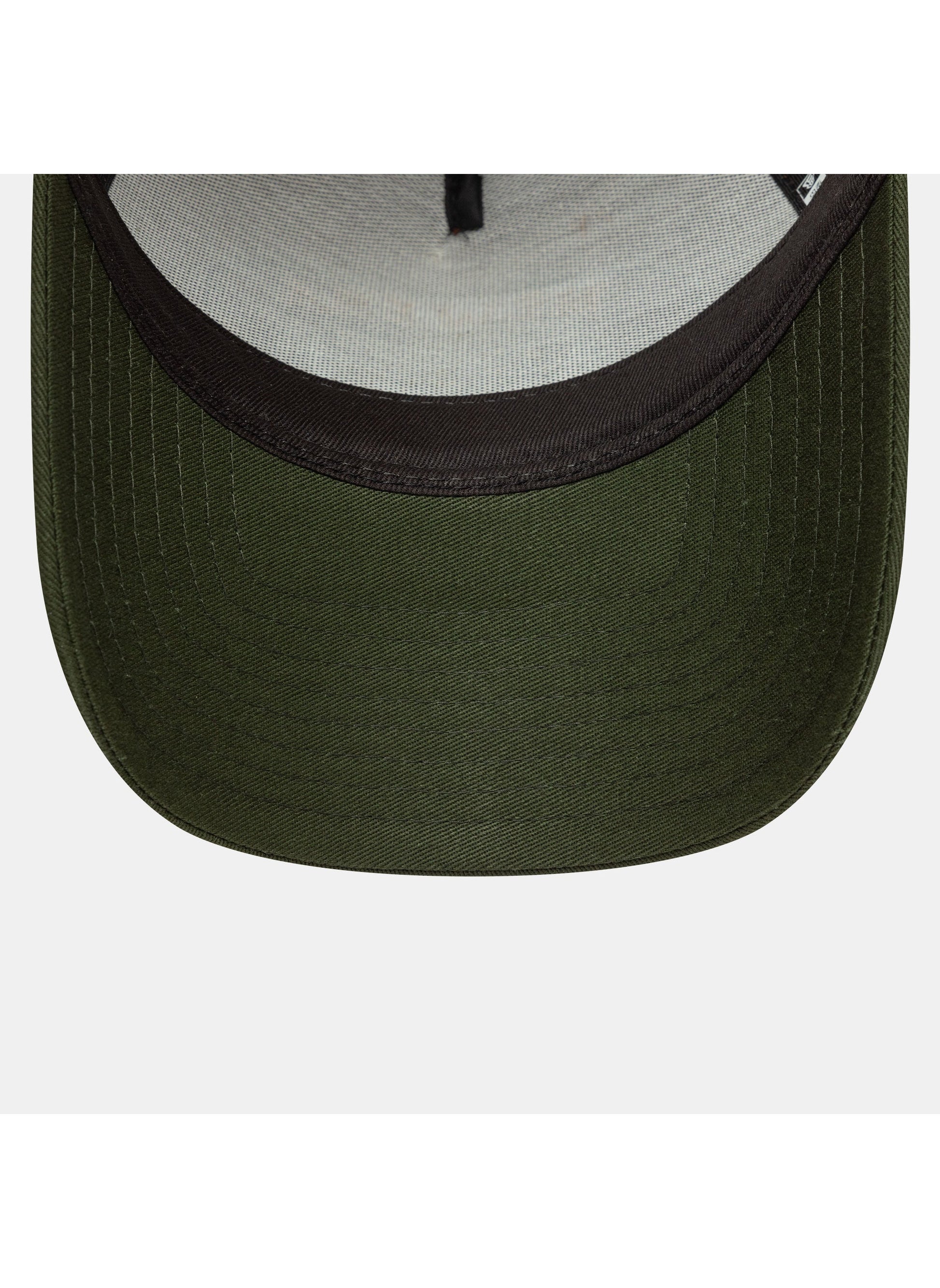 buy-new-era-men-s-animal-patch-trucker-cap_nni
