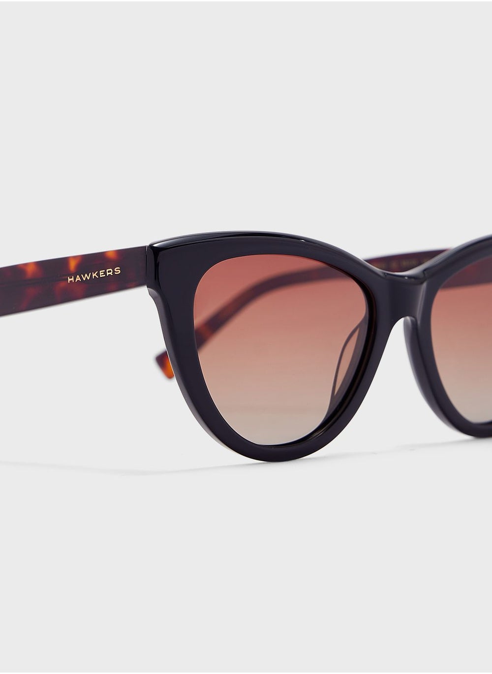 buy-hawkers-nolita-eco-cateye-sunglasses_zst
