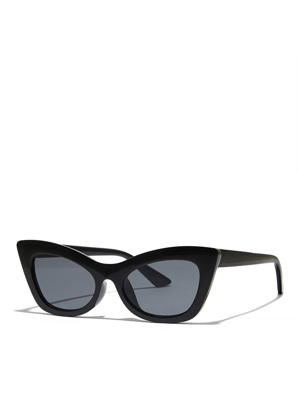 buy-blackout-courtney-women-black-sunglasses-frame-material-thermoplastic-rubber-tr90-frame-color-black-lens-color-gray-full-rim_sg5