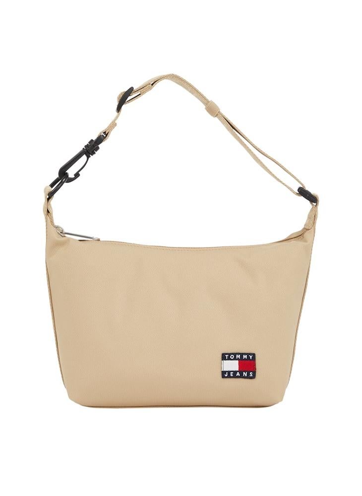 buy-tommy-jeans-essential-daily-shoulder-bag_tgo