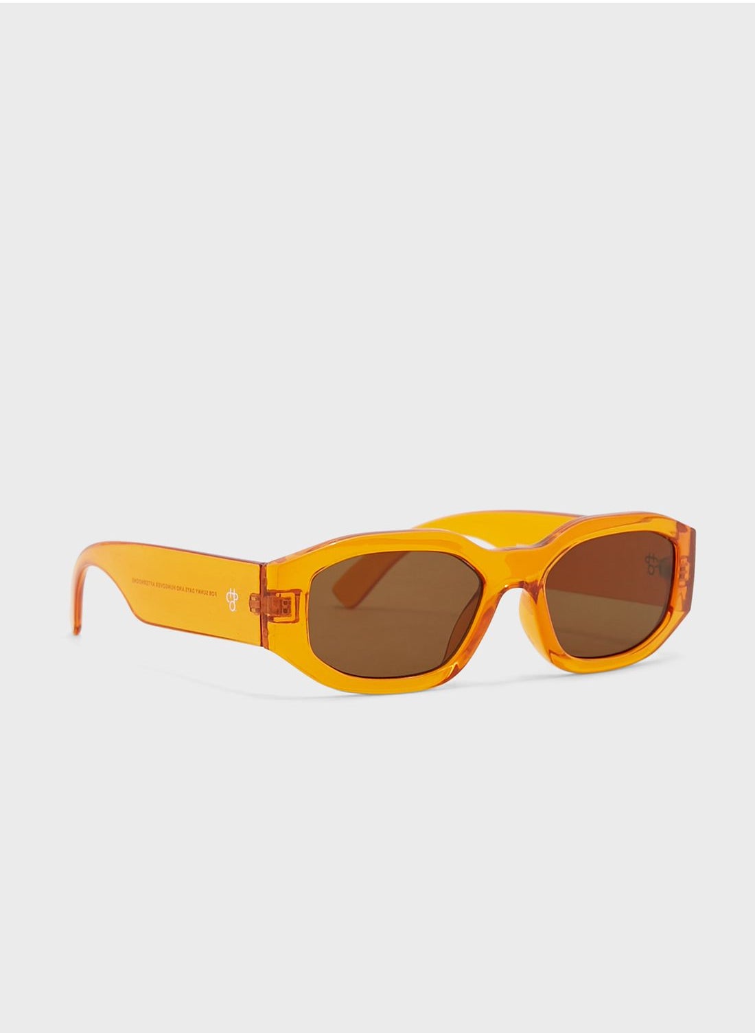 buy-chpo-brooklyn-sustainable-sunglasses-made-of-100-recycled-materials_fyu