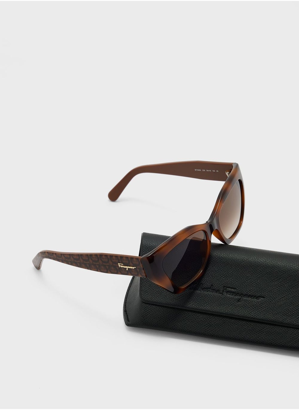 buy-ferragamo-modified-rectangle-shape-sunglasses_9wh