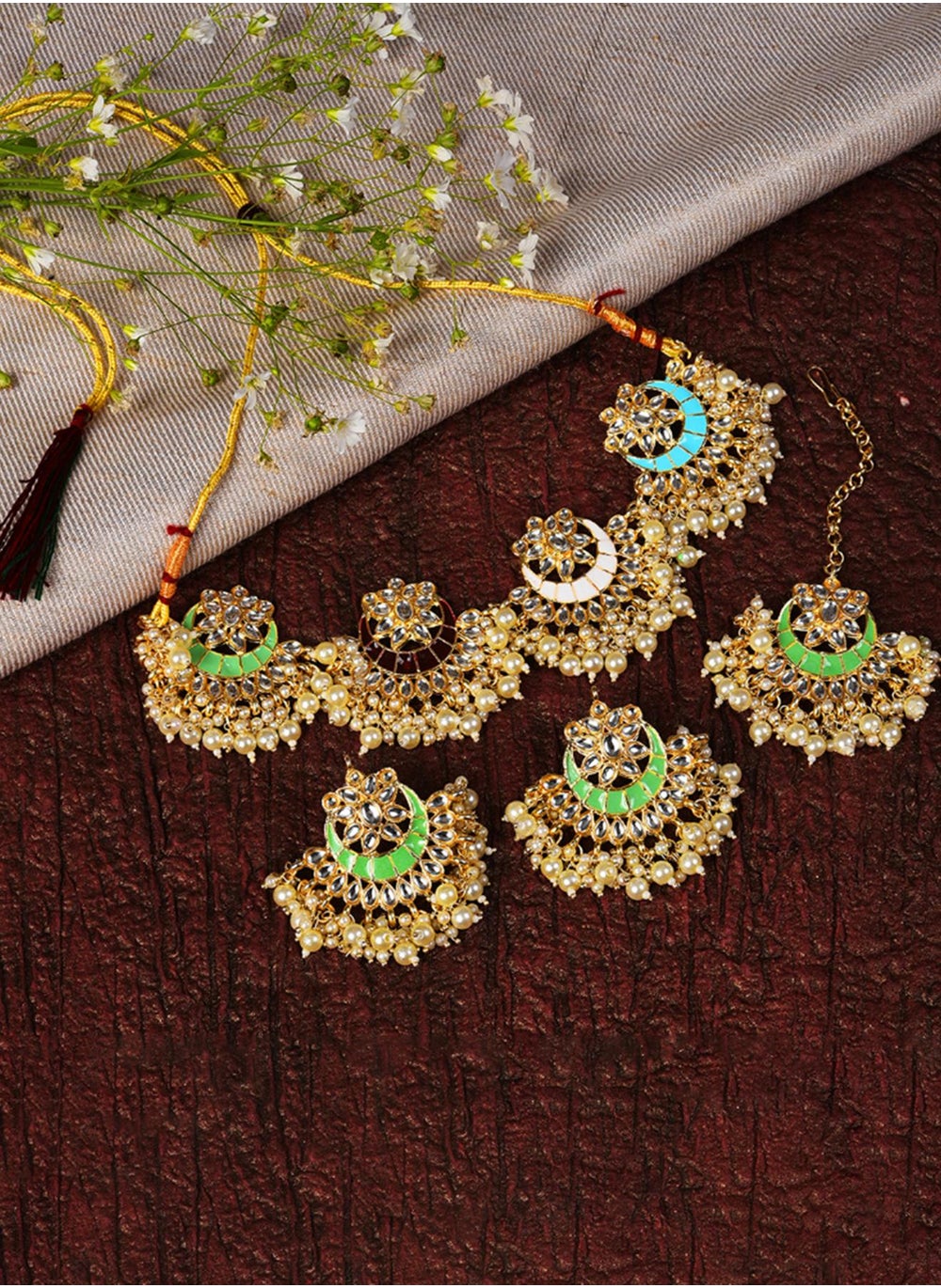 buy-sohi-green-pearls-studded-jewellery-set_l28