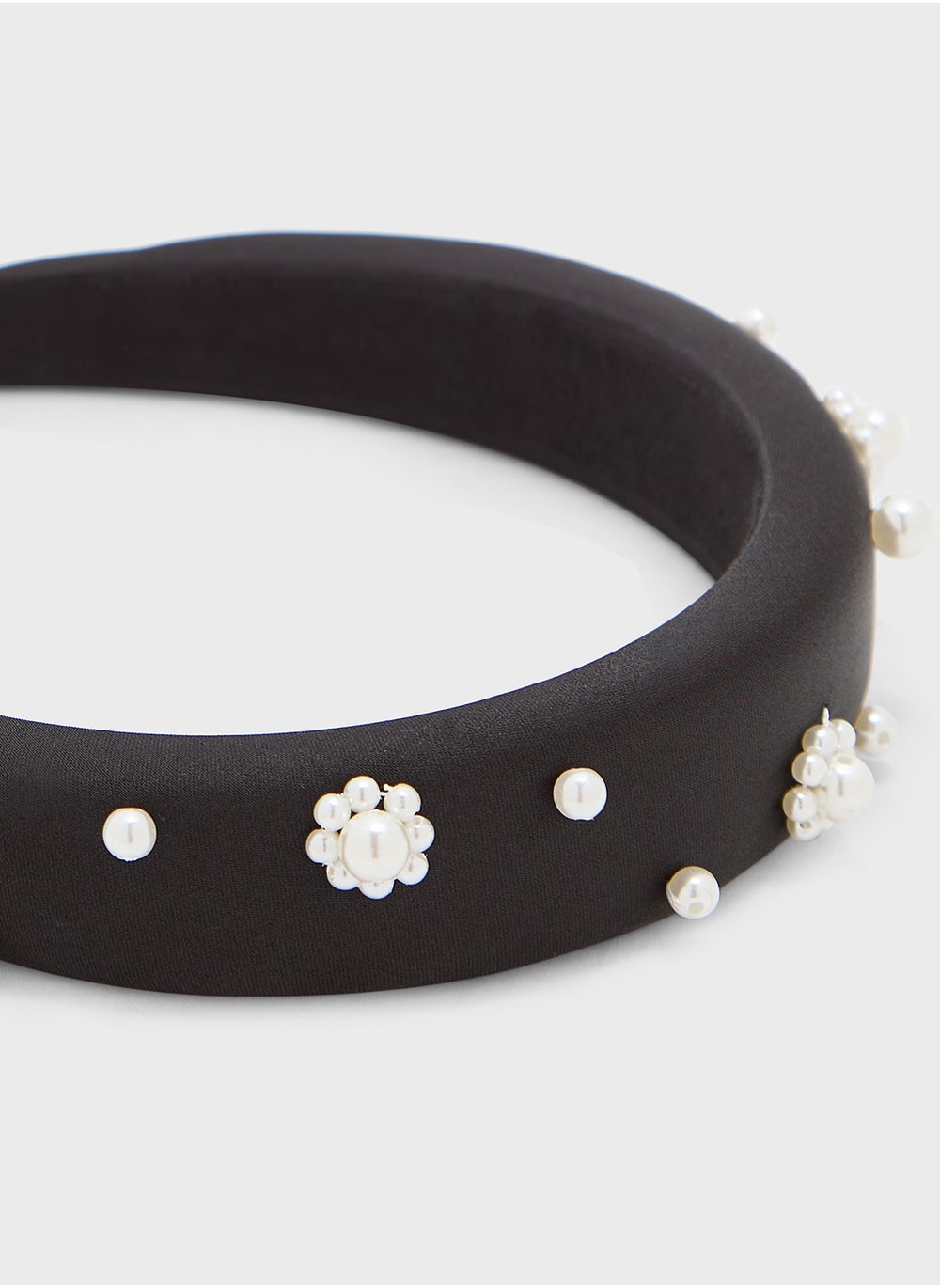 buy-ella-limited-edition-by-namshi-embellished-floral-pearl-headband_rx1