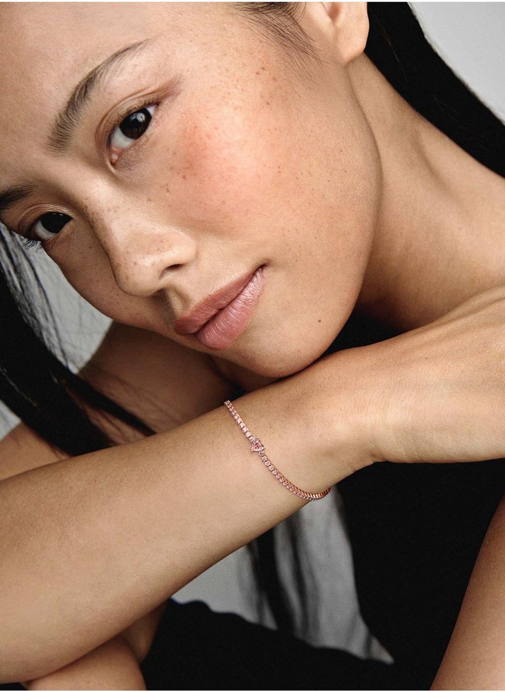 buy-pandora-sparkling-heart-tennis-bracelet_bd0