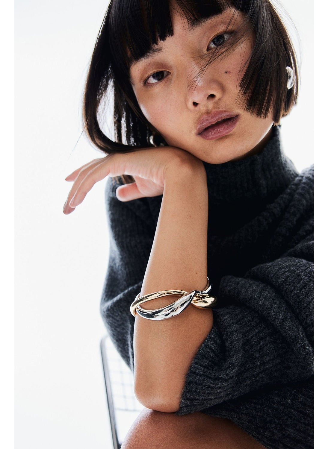 buy-h-m-intertwined-bangle_44m